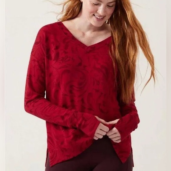 Athleta Tops - Athleta Coaster Luxe V-Neck Sweatshirt in Agate Paisley Red Size S